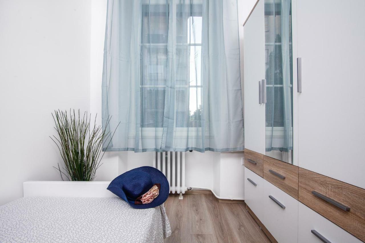 Apartment Kensi*** Pula Bagian luar foto