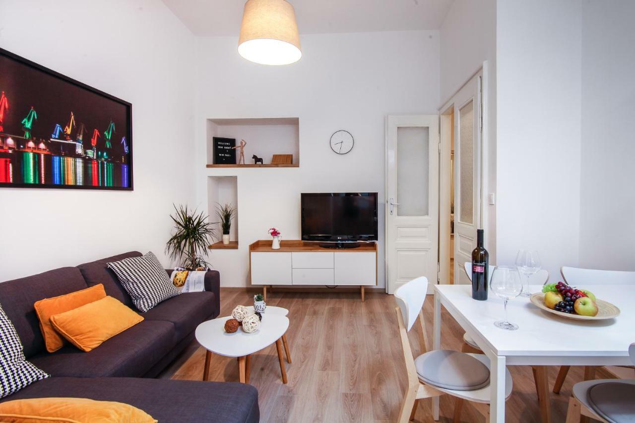Apartment Kensi*** Pula Bagian luar foto