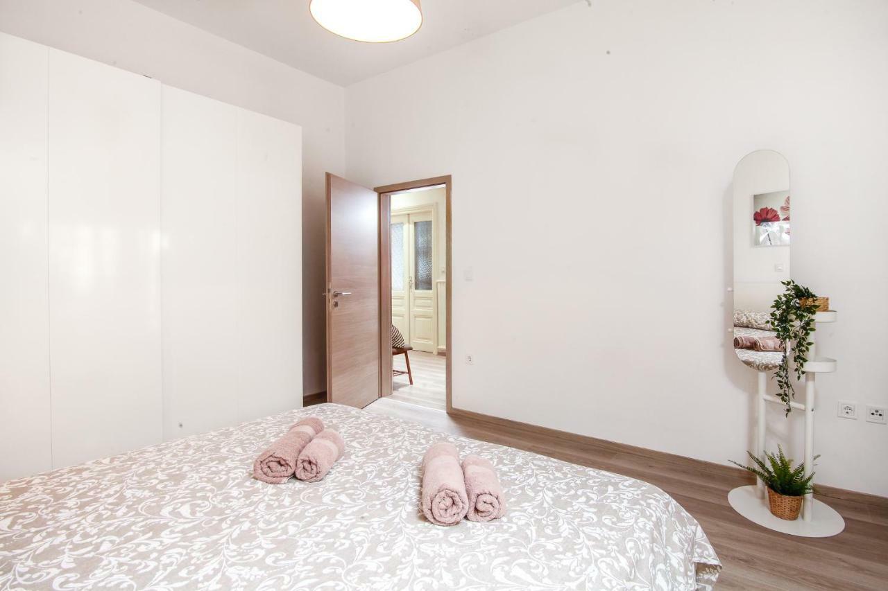 Apartment Kensi*** Pula Bagian luar foto