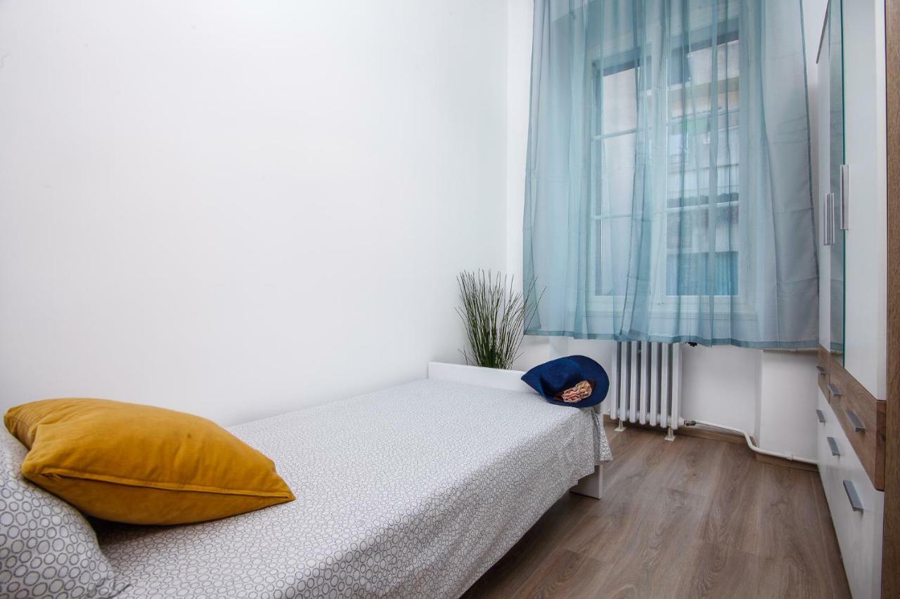 Apartment Kensi*** Pula Bagian luar foto
